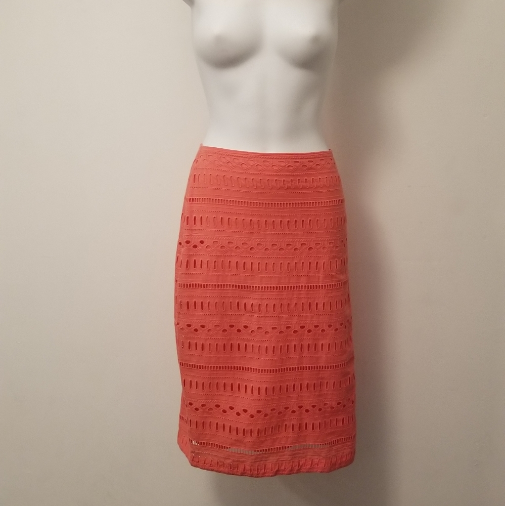 DE Collection patterned peach skirt SZ Like new condition 100% cotton